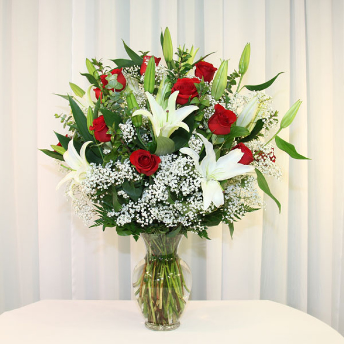 Roses For My Sweetheart With Lilies